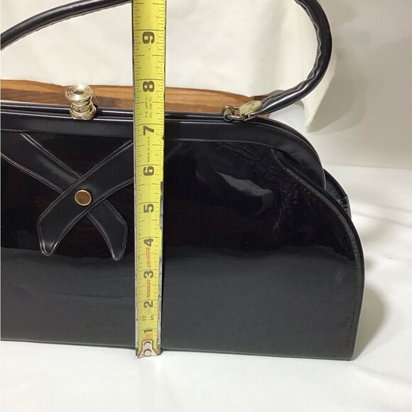 Vintage Admiral Women Patent Leather Geometrical Frame Wrist Handbag 50’s-60’s - Picture 8 of 9